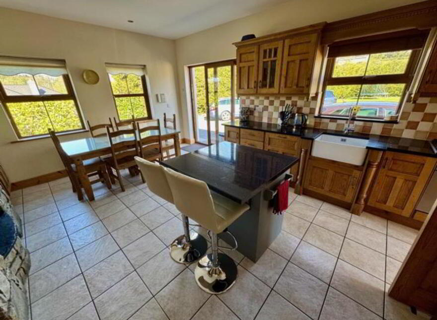 Keadue, West, Boyle, F52W677