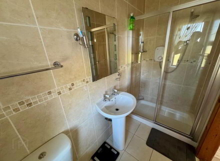 Keadue, West, Boyle, F52W677