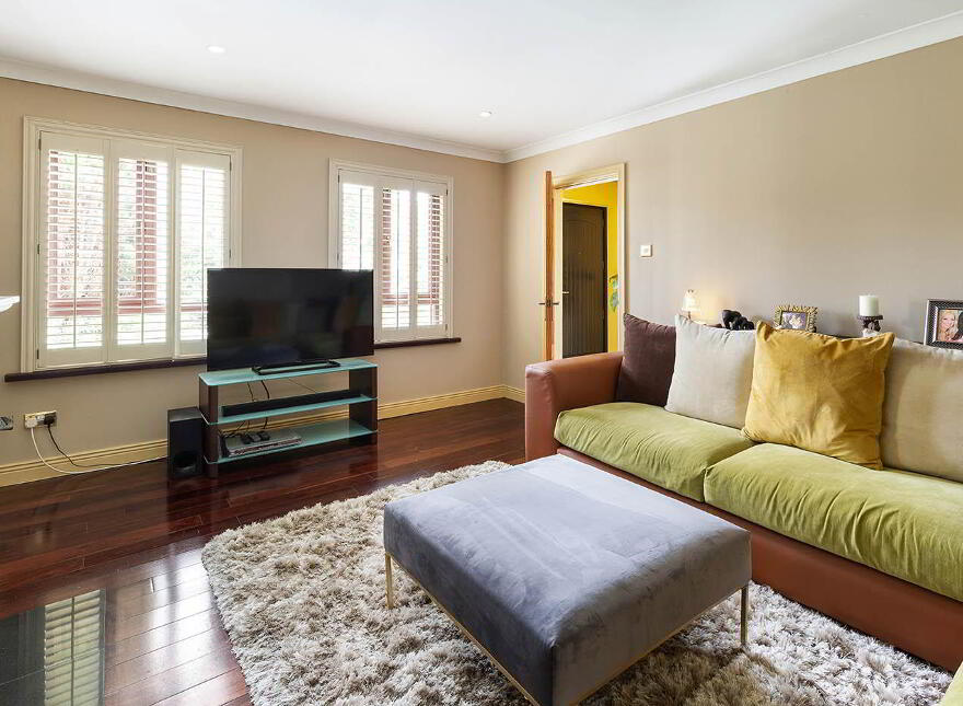 38 Mornington Towers Mornington