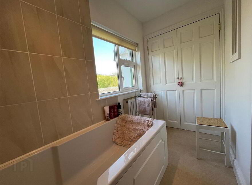 Cooradarrigan, Schull, West, P81WV44