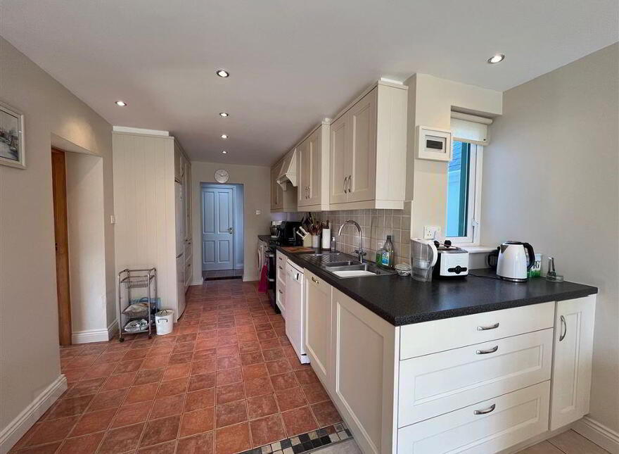 Cooradarrigan, Schull, West, P81WV44