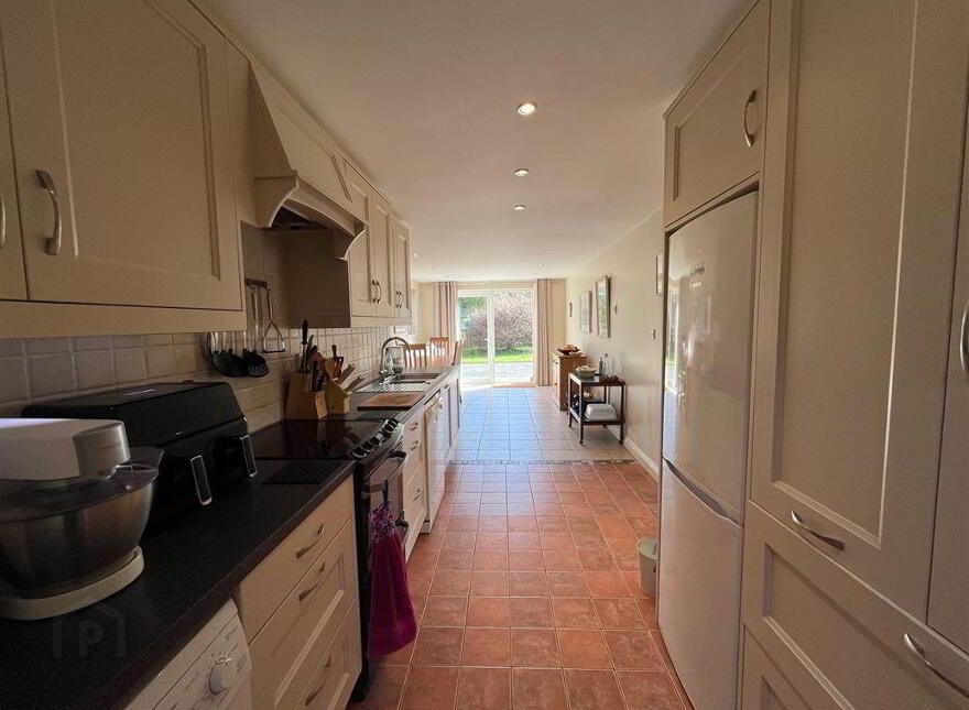 Cooradarrigan, Schull, West, P81WV44