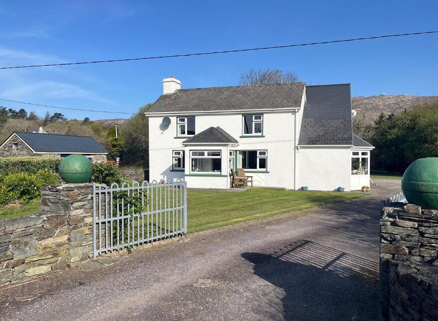 Cooradarrigan, Schull, P81WV44