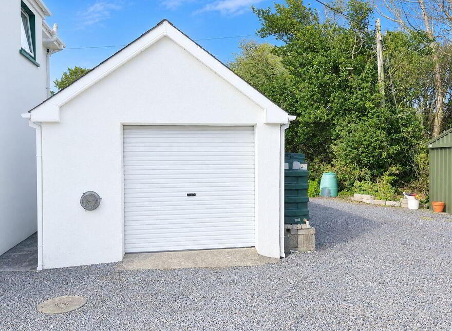 Cooradarrigan, Schull, P81WV44