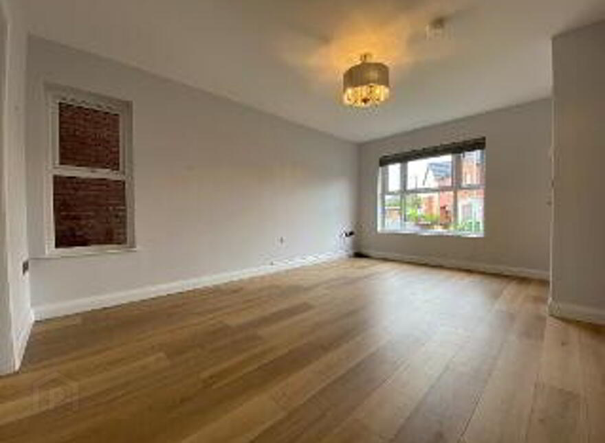 6 Postmasters Walk, Ravarnet, Lisburn, BT27 5WS