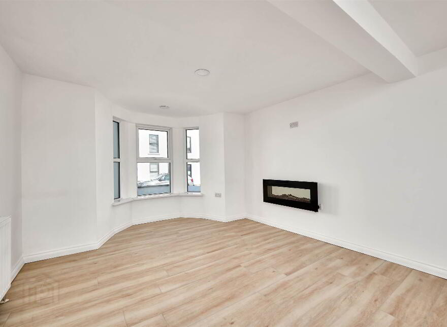 70 Causeway Street, Portrush, BT56 8AD