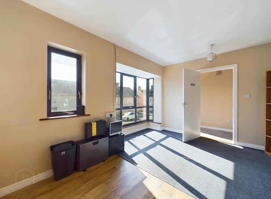 Kickham Street, Carrick-On-Suir, A00B000