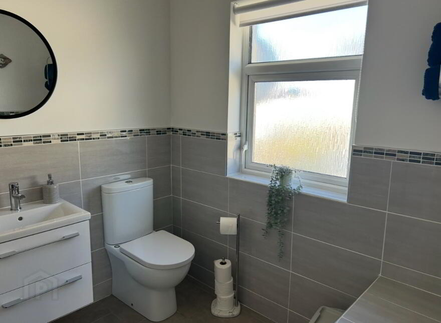 10 Windsor Place (holiday Let), Portrush, BT56 8JU