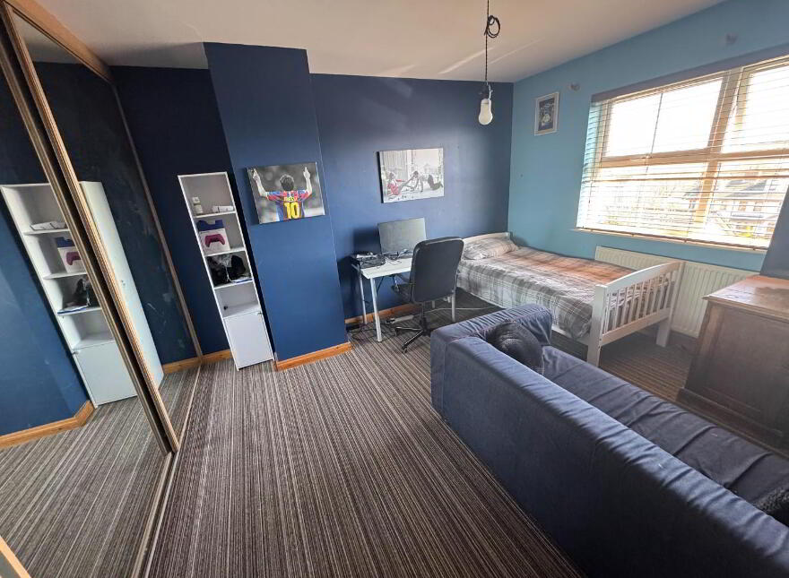 117 Ard Grange, Derry