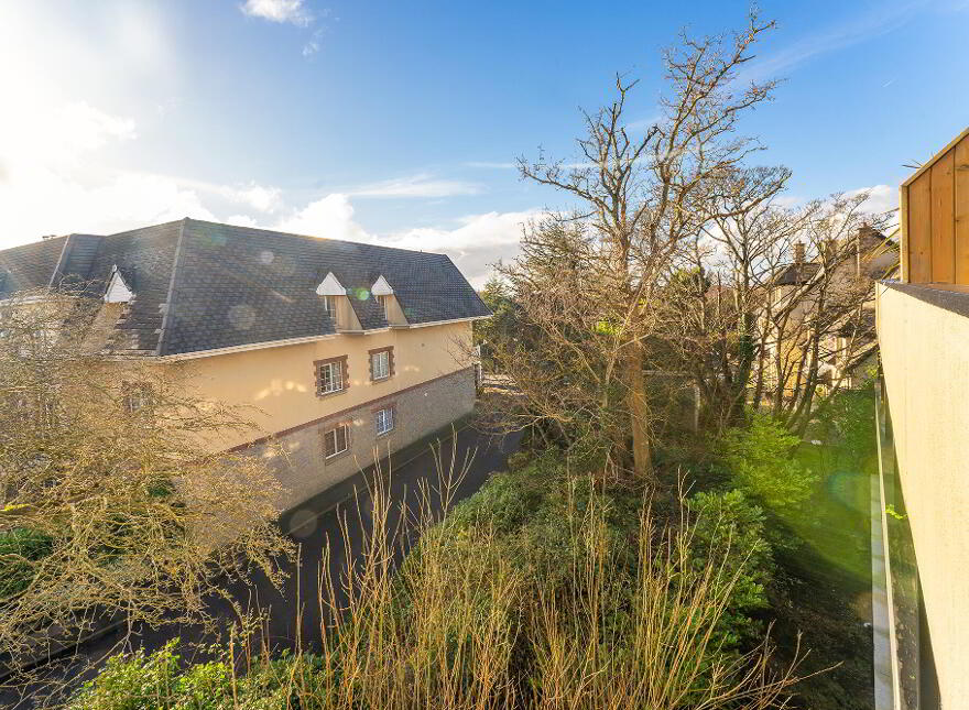 33 Saggart Lodge Court, Saggart, Dublin, D24YKT0