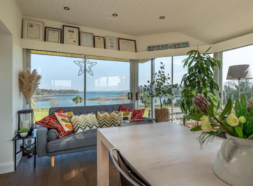 Simmy Bay, 21 Ringdufferin Road, Toye, Killyleagh, BT30 9PH