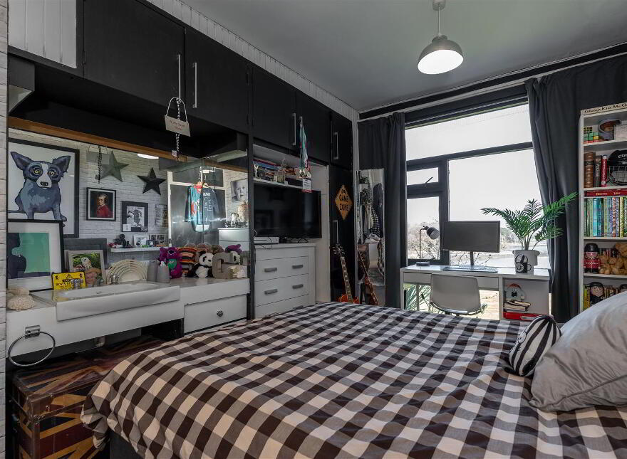 Simmy Bay, 21 Ringdufferin Road, Toye, Killyleagh, BT30 9PH