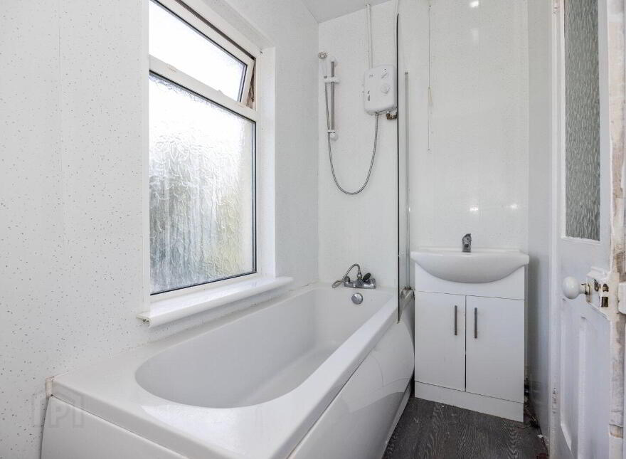35 Stranmillis Park, Belfast, BT9 5AU