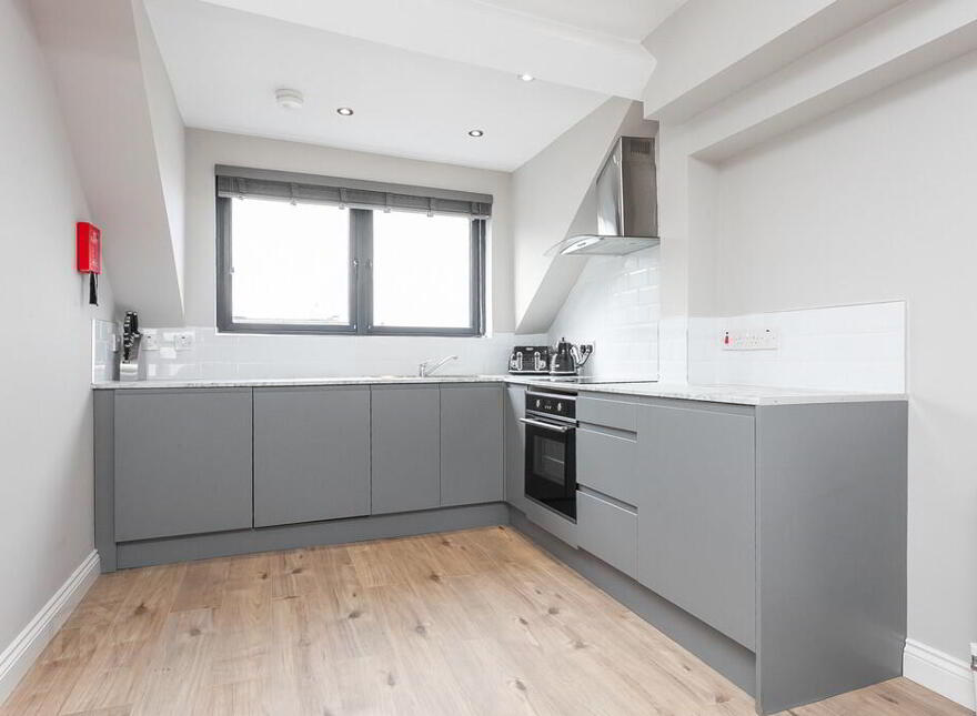 Flat C, 2 Surrey Street, Belfast, BT9 7FS