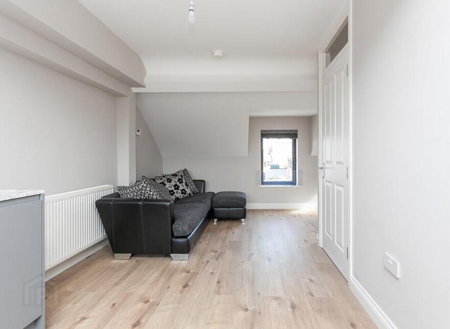 Flat C, 2 Surrey Street, Belfast, BT9 7FS