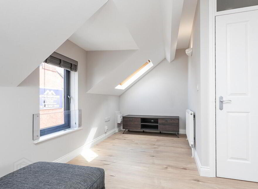 Flat C, 2 Surrey Street, Belfast, BT9 7FS
