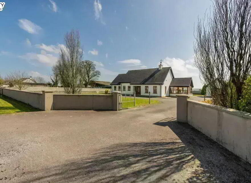 Loughaderra, Midleton