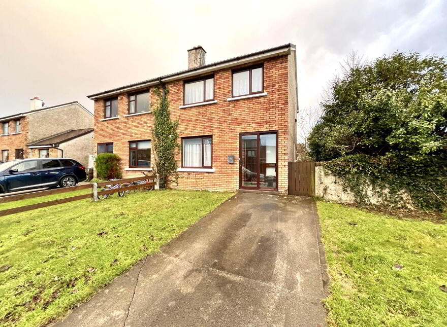 20 Manor Court, Manor Village