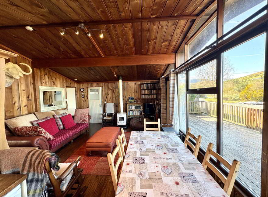 Cedar Chalets, Camp