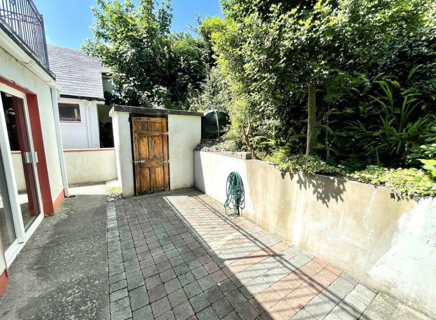 College Street, Castlegregory