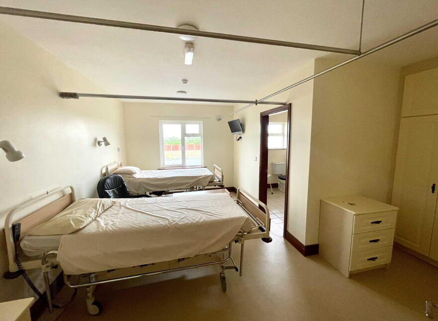 Oaklands Nursing Home, Listowel
