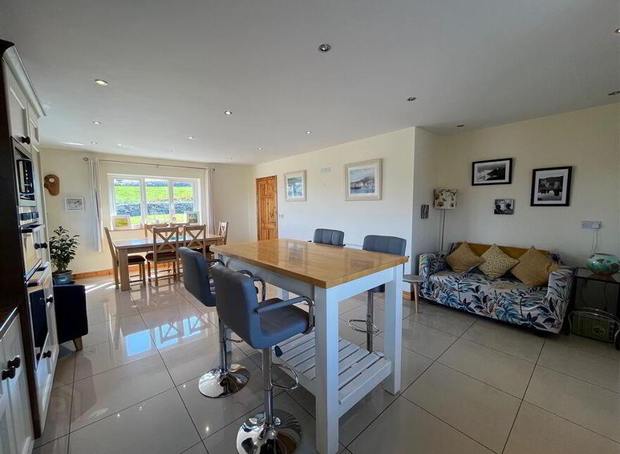 Knock, Lowertown, Schull, West, P81HY26
