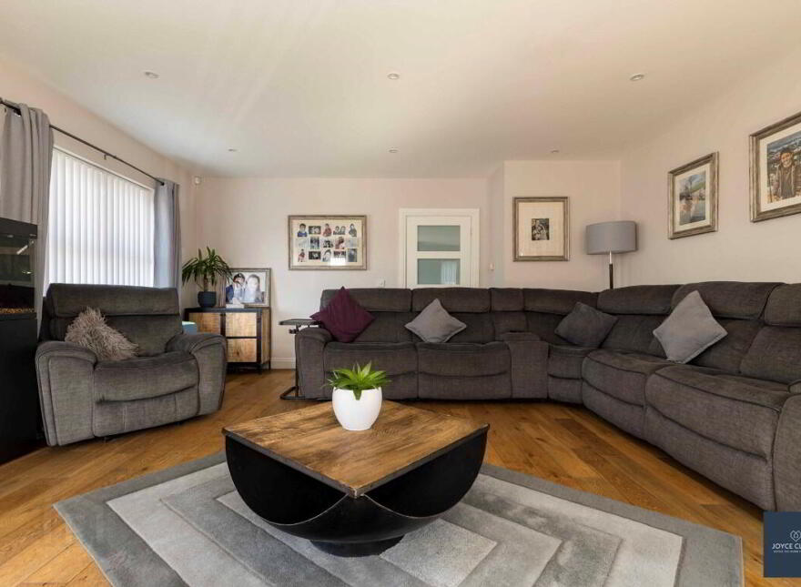 37 Moyrourkan Road, Markethill, BT60 1TU