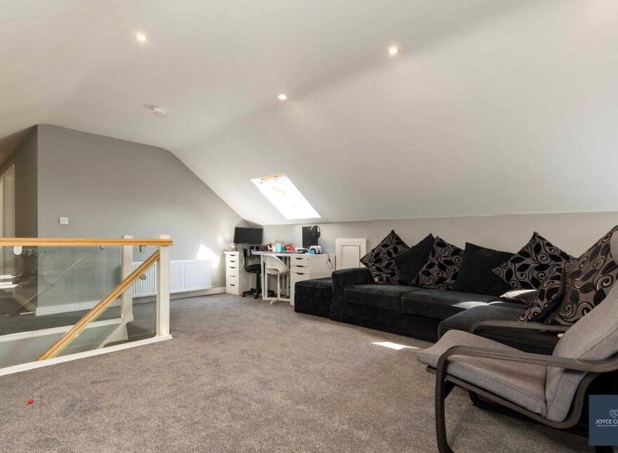 37 Moyrourkan Road, Markethill, BT60 1TU