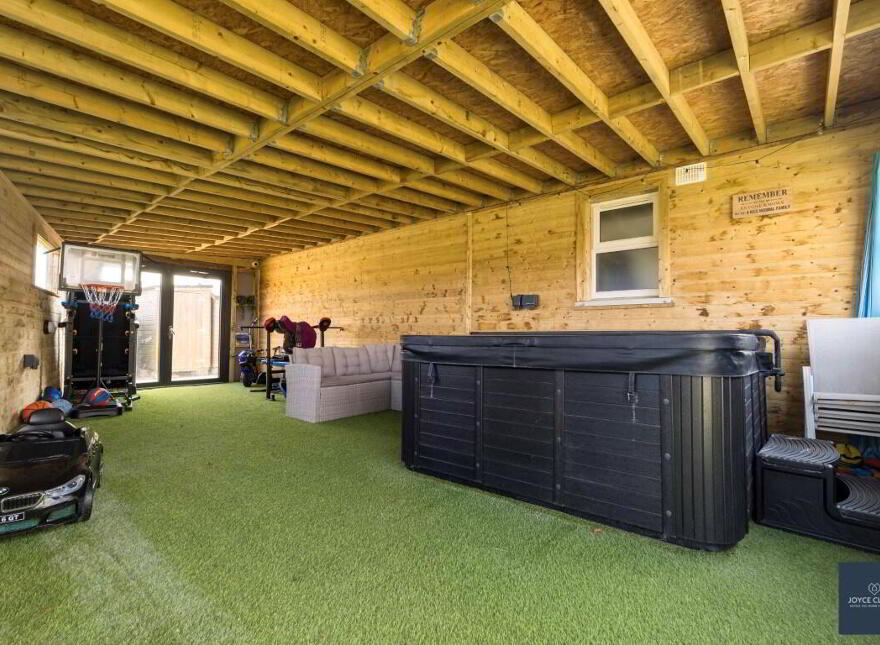 37 Moyrourkan Road, Markethill, BT60 1TU