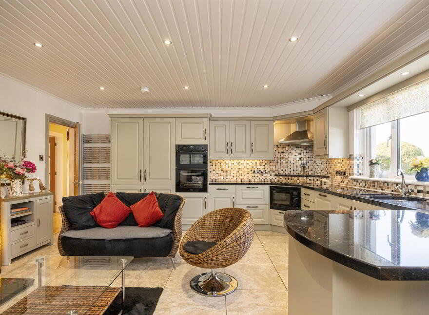 63 Lisburn Road, Ballynahinch, BT24 8TT