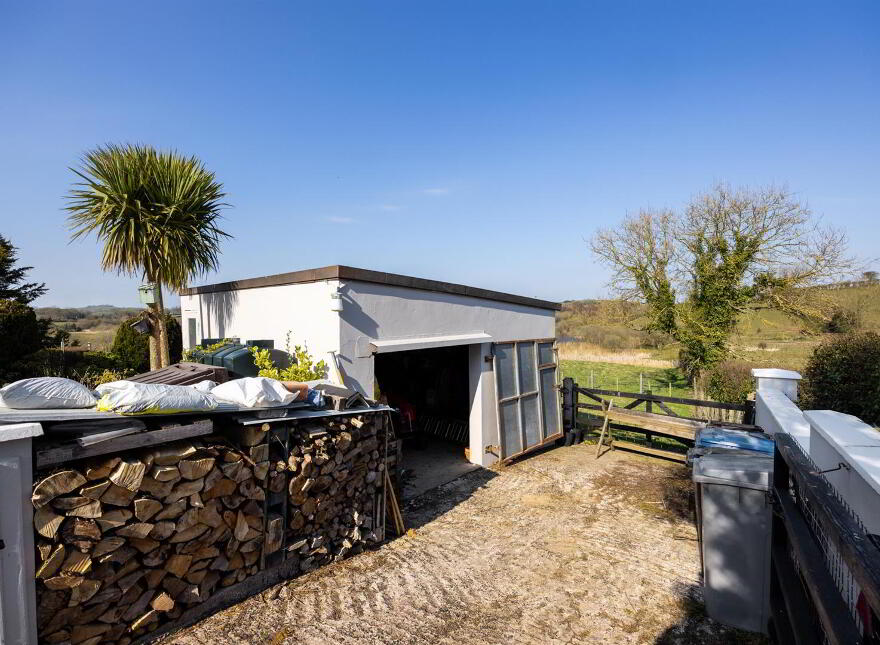 63 Lisburn Road, Ballynahinch, BT24 8TT