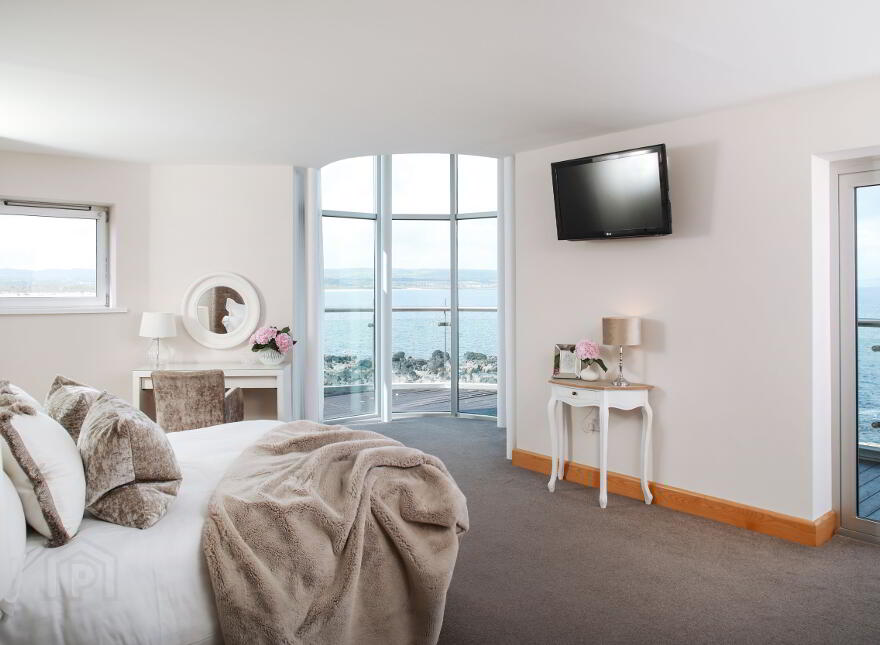 The Lighthouse, Rock Castle, Portstewart, BT55 7PB