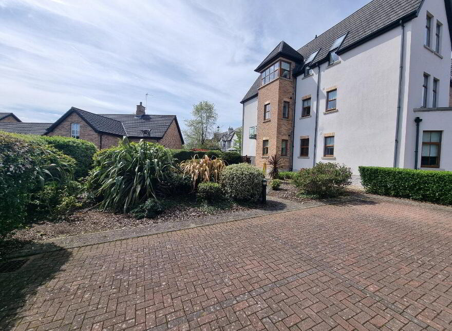15 Lakeview Manor, Newtownards, BT23 4US