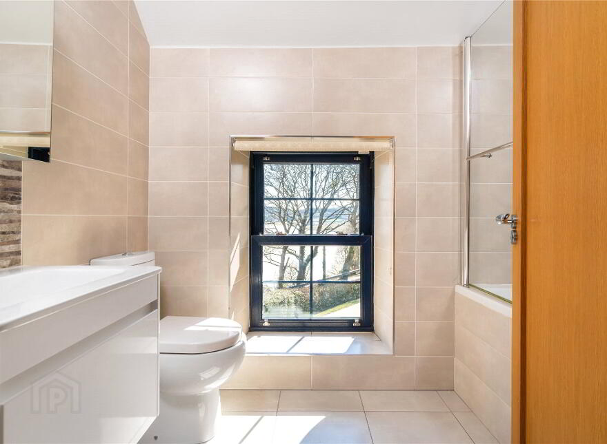 Umerafree, Marble Hill, Marble Hill, F92RP3C