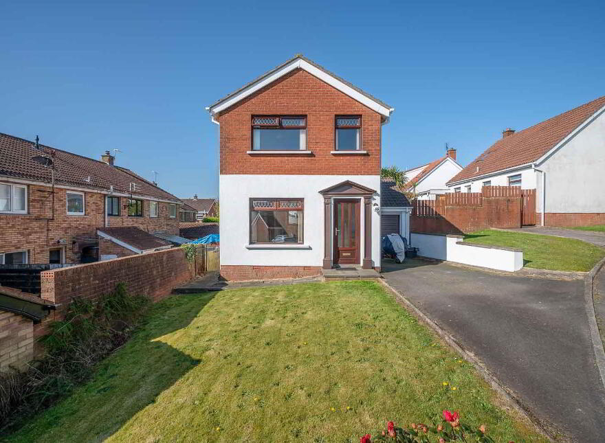 35 Bexley Parks, Bangor, BT19 7UT photo
