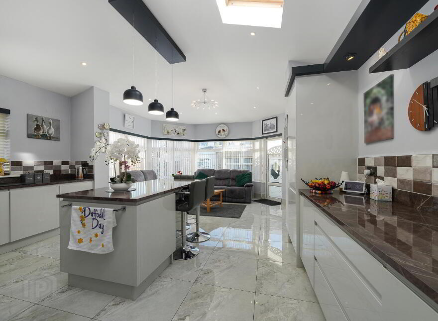 104 Oakwood Grove, Clondalkin, Dublin, D22XA56