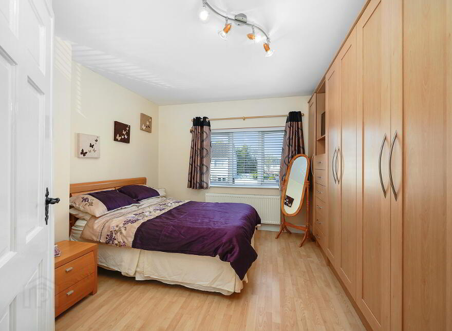104 Oakwood Grove, Clondalkin, Dublin, D22XA56