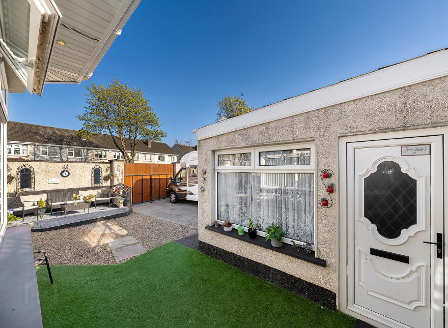 104 Oakwood Grove, Clondalkin, Dublin, D22XA56