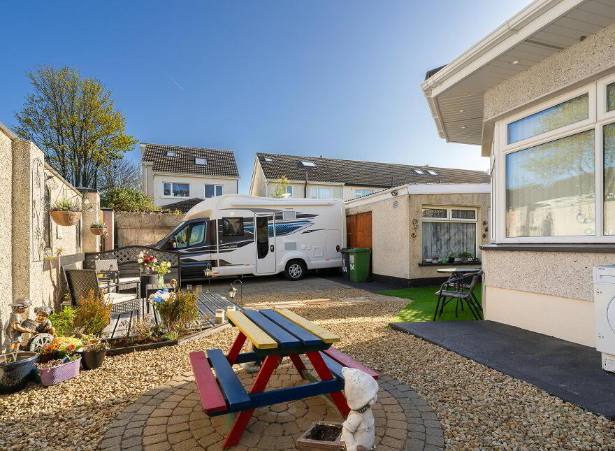 104 Oakwood Grove, Clondalkin, Dublin, D22XA56