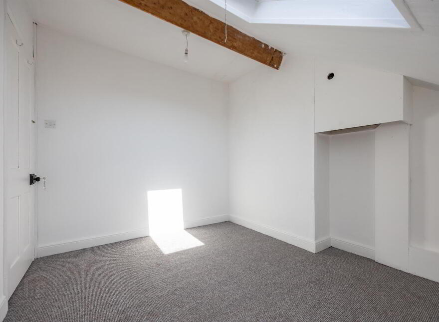 16 Rossmore Avenue, Belfast, BT7 3HB