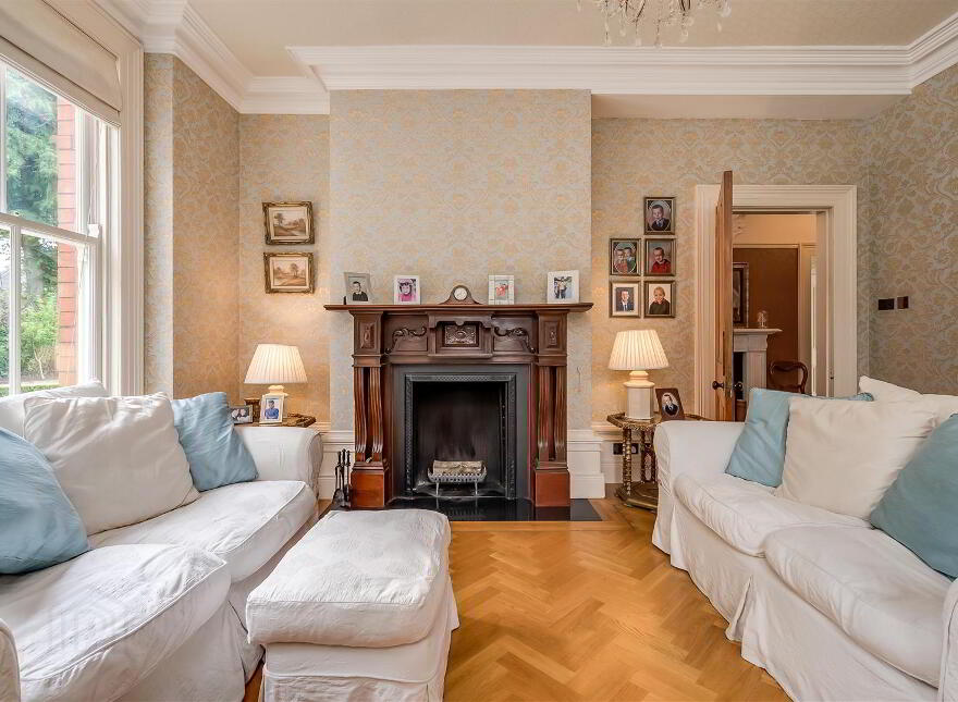 3 Malone Park Central, Belfast, BT9 6NP