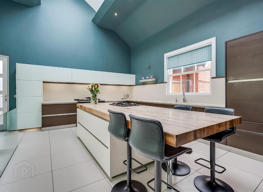 3 Malone Park Central, Belfast, BT9 6NP