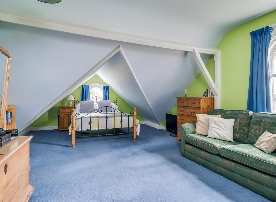 3 Malone Park Central, Belfast, BT9 6NP