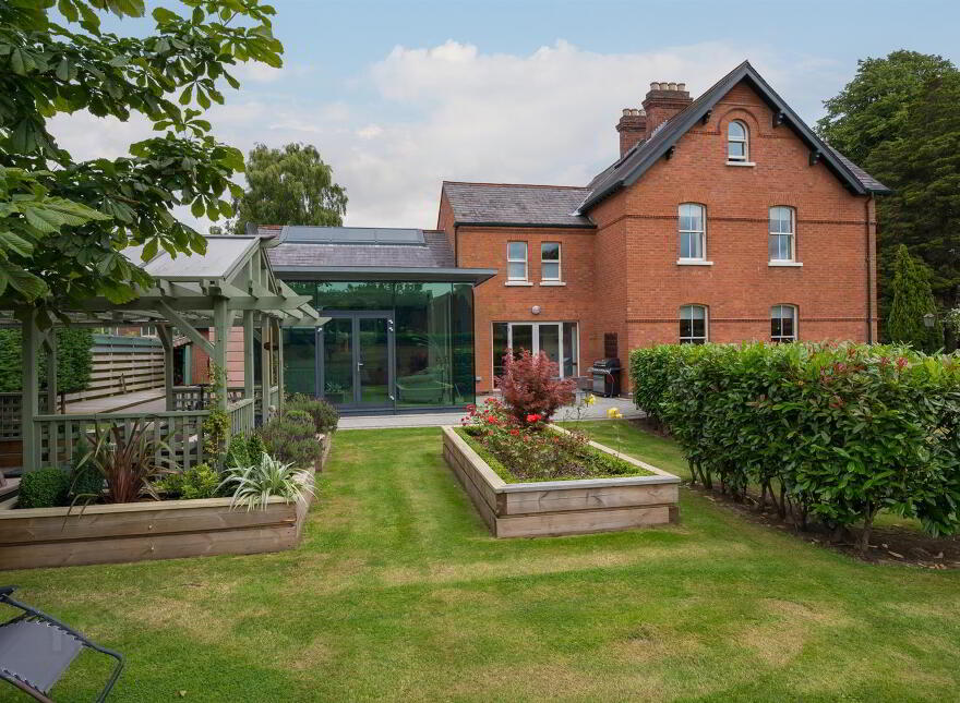 3 Malone Park Central, Belfast, BT9 6NP