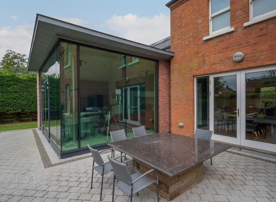 3 Malone Park Central, Belfast, BT9 6NP