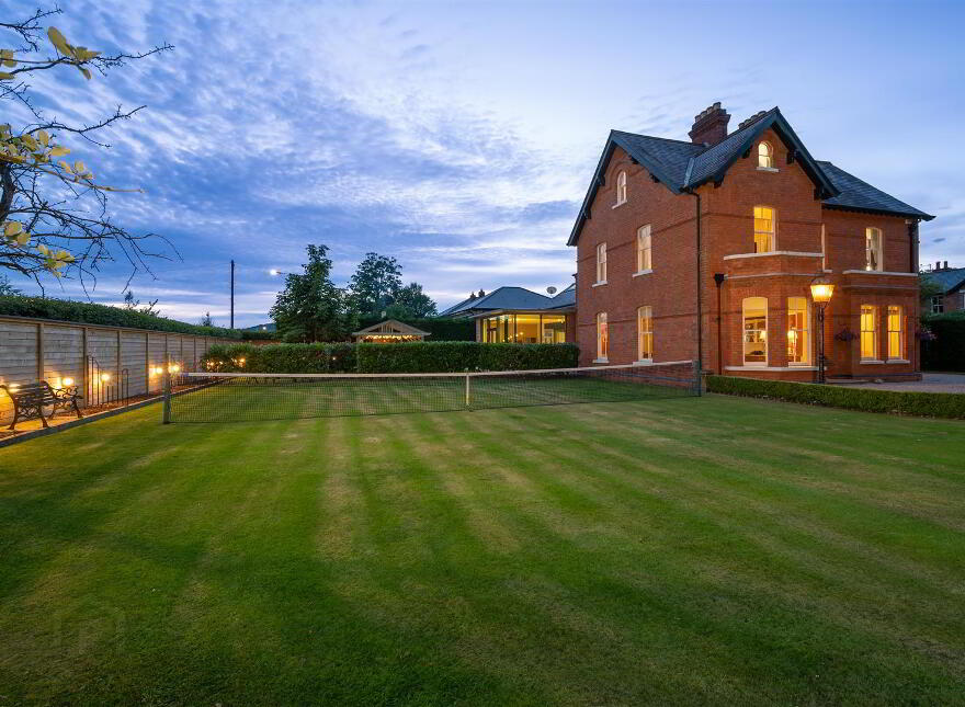 3 Malone Park Central, Belfast, BT9 6NP