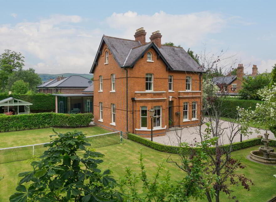 3 Malone Park Central, Belfast, BT9 6NP