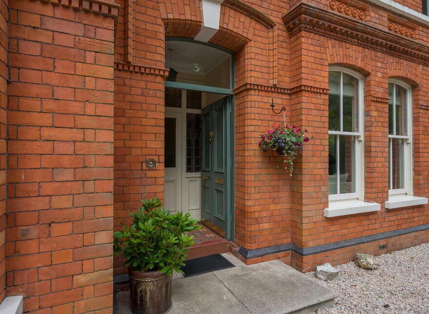 3 Malone Park Central, Belfast, BT9 6NP