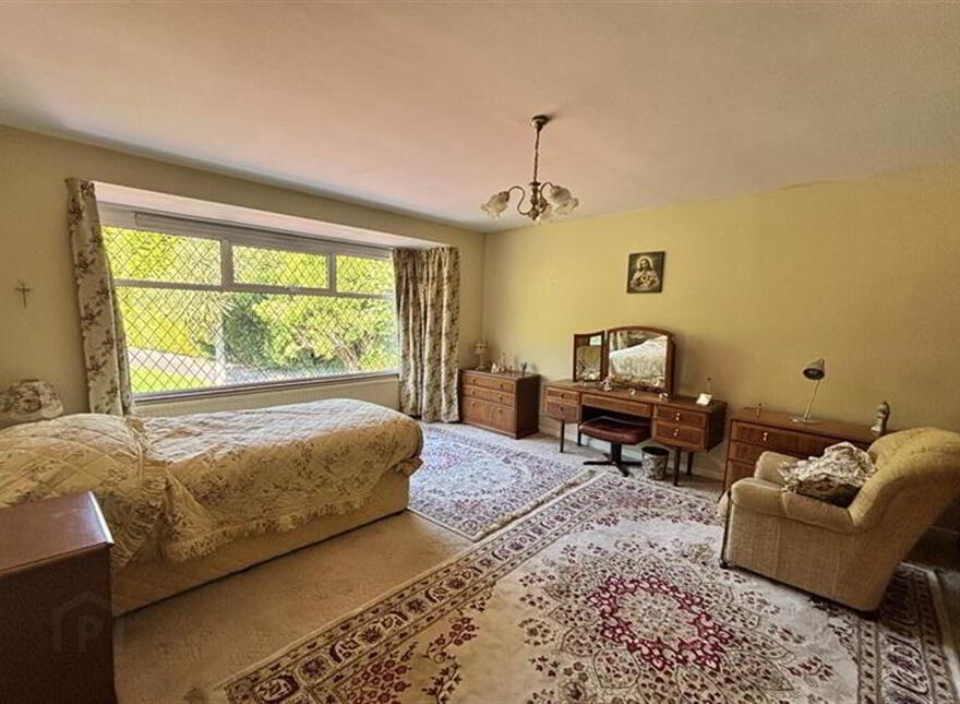 737 Antrim Road, Belfast, BT15 4EL