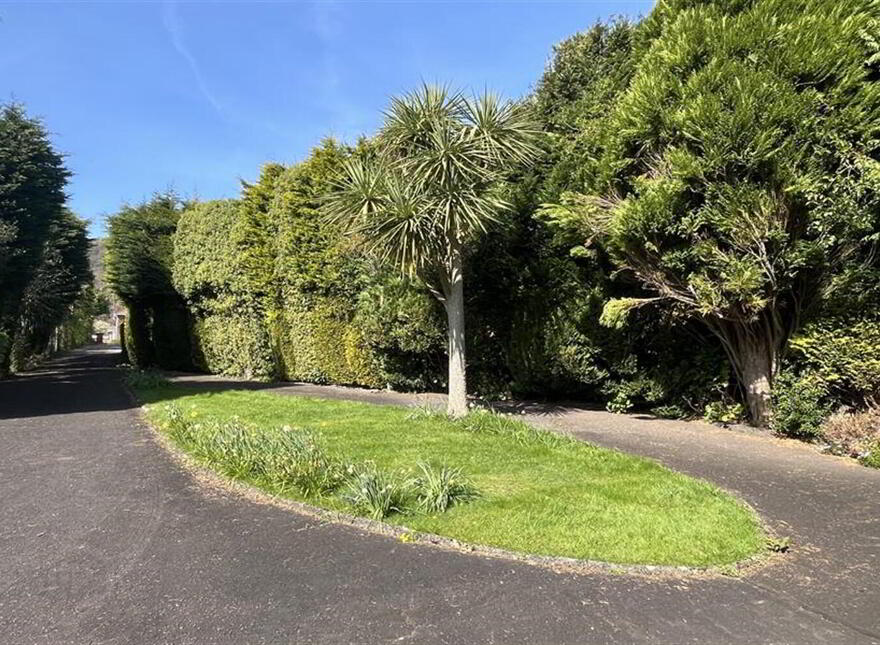 737 Antrim Road, Belfast, BT15 4EL